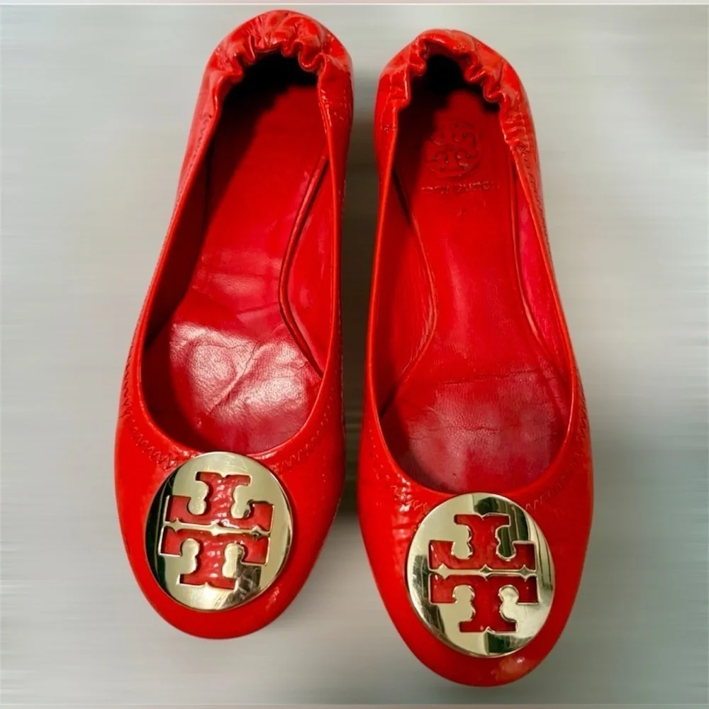 Tory Burch Red Patent Leather Ballet Flats Gold Logo Women's Size 7